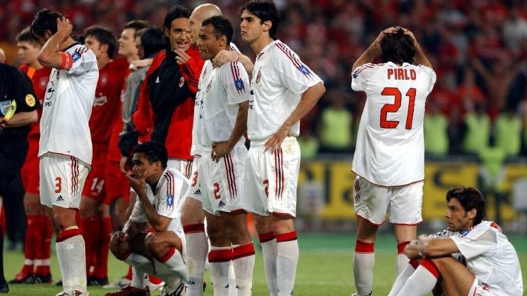 Pirlo con la maglia del Milan