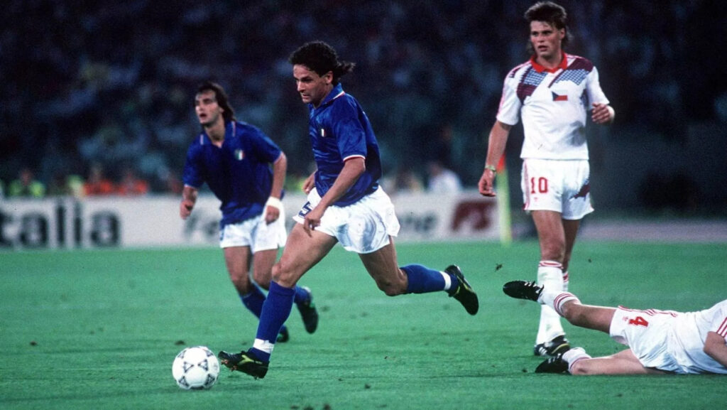 Il capolavoro di Roberto Baggio contro la Cecoslovacchia è uno dei gol più belli del mondo 