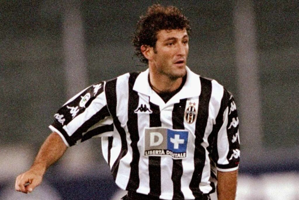 Ciro Ferrara nella Juventus in Champions League