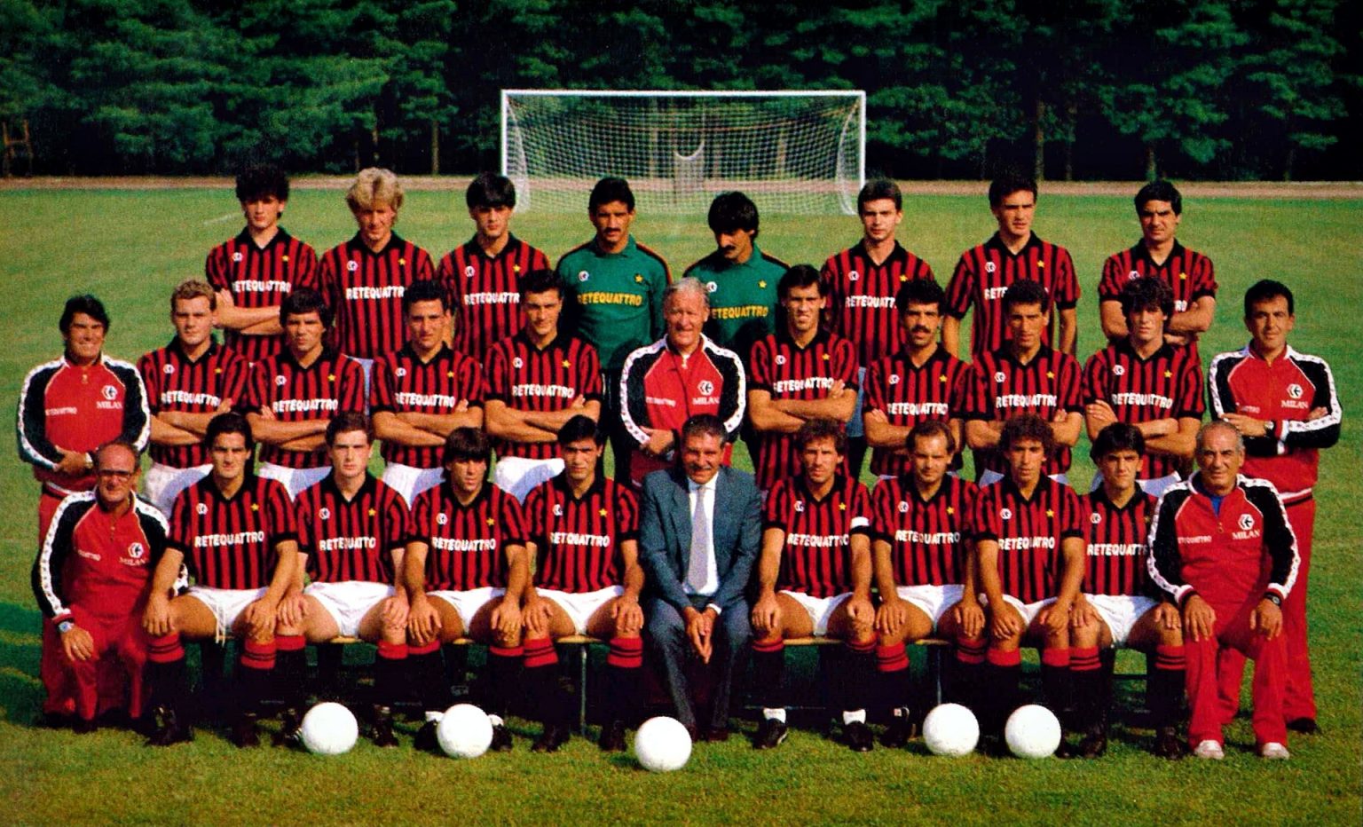 Oggi sono 338, nel 1984/85 gli stranieri in Serie A erano 32 e guardate che nomi Pagina 5 di 8 Oggi sono 338, nel 1984/85 gli stranieri in Serie A erano 32 e guardate che nomi Pagina 5 di 8